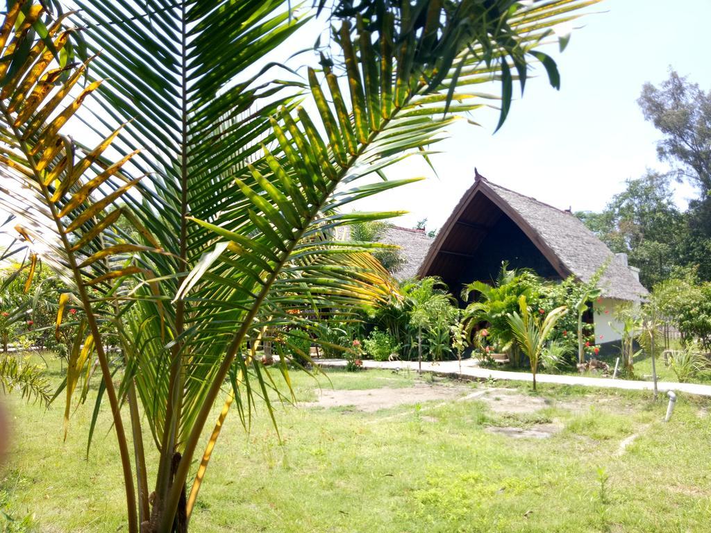 Rose Bungalow Hotell Pemenang Eksteriør bilde