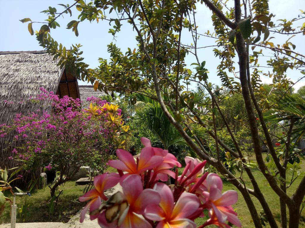 Rose Bungalow Hotell Pemenang Eksteriør bilde